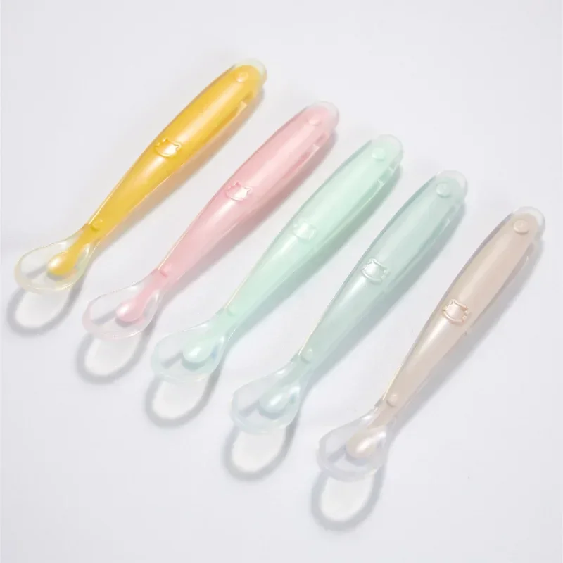 Baby Food Utensils - ソフトシリコンベビースプーン幼児補完食給餌トレーニングスプーン幼児用ソフトチップスプーン子供用食器