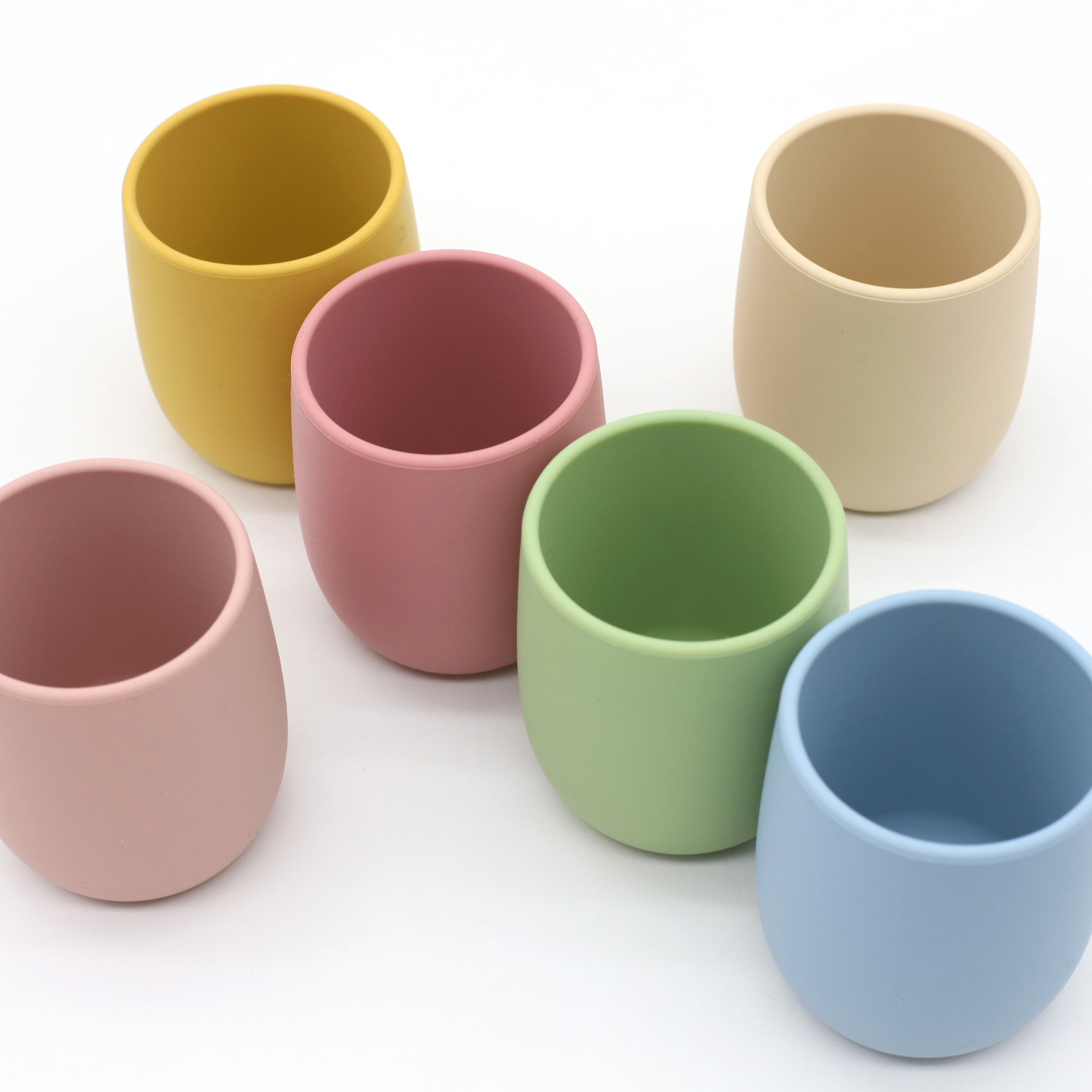 ベビーシリコンウォーターカップミニは握りやすい - Snack Cup Toddler のレビューと価格